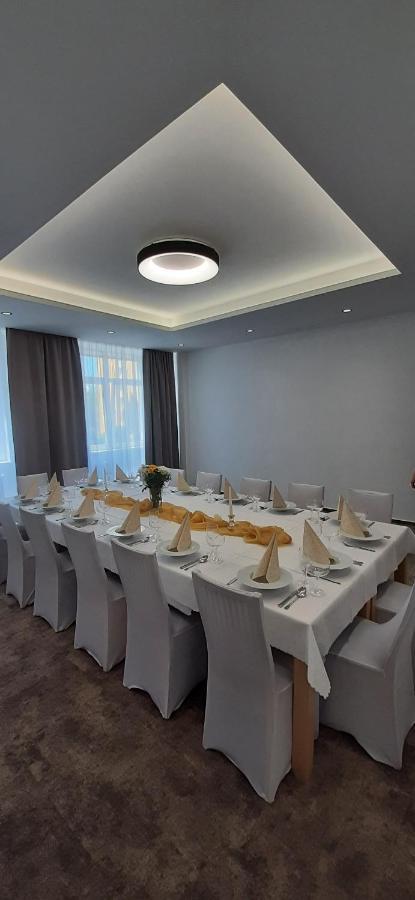 Hotel Preveza Spišská Nová Ves Dış mekan fotoğraf