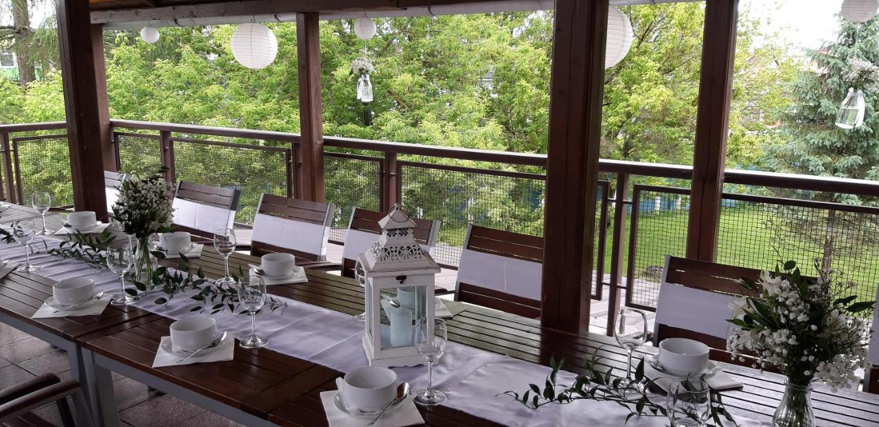 Hotel Preveza Spišská Nová Ves Dış mekan fotoğraf