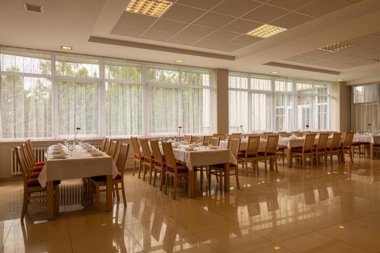 Hotel Preveza Spišská Nová Ves Dış mekan fotoğraf